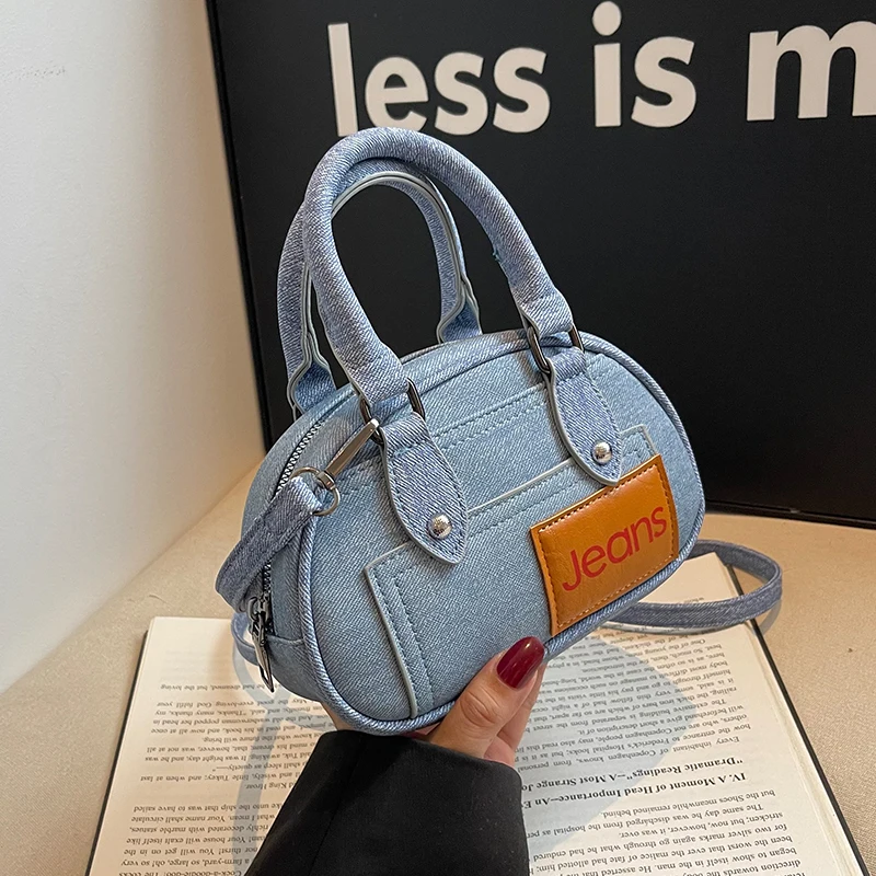 Designer Jeans Bag For Women Retro Pu Leather Shoulder Crossbody Bag Denim Blue Handbag Versatile Satchel Fashion Min Phone Bag
Designer Jeans Bag For Women Retro Pu Leather Shoulder Crossbody Bag Denim Blue Handbag Versatile Satchel Fashion Min Phone Bag