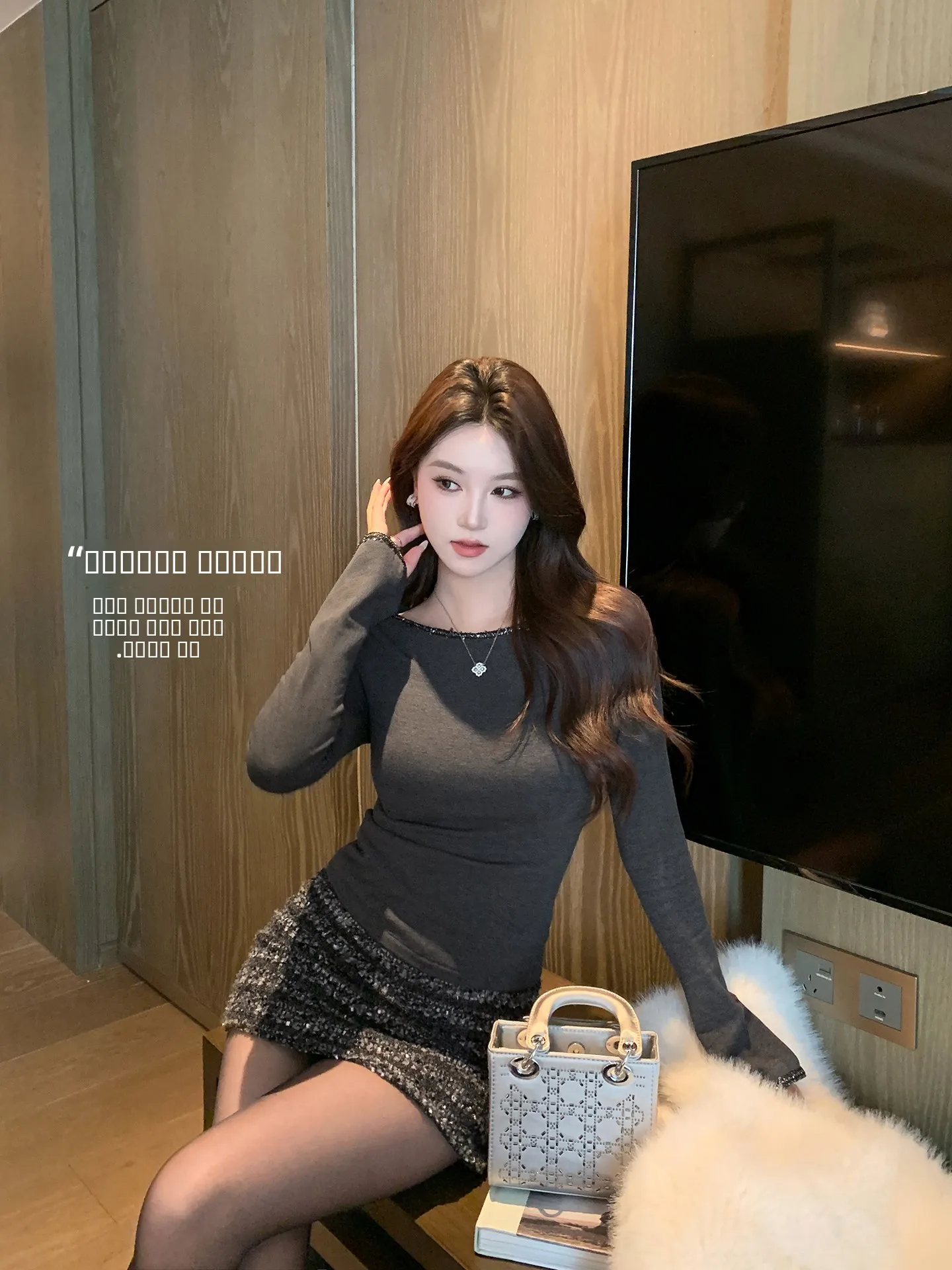 Новогодняя красная женская футболка с длинным рукавом, облегающий вязаный топ с завышенной талией от Lin Guan Guan Fashionable Commute Sle
Новогодняя красная женская футболка с длинным рукавом, облегающий вязаный топ с завышенной талией от Lin Guan Guan Fashionable Commute Sle