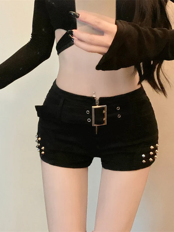 Low-Waist Black Denim Shorts Women's Summer New Style Rivet Design Sexy Versatile Hot Pants Straight Leg Slightly Elastic
Low-Waist Black Denim Shorts Women's Summer New Style Rivet Design Sexy Versatile Hot Pants Straight Leg Slightly Elastic