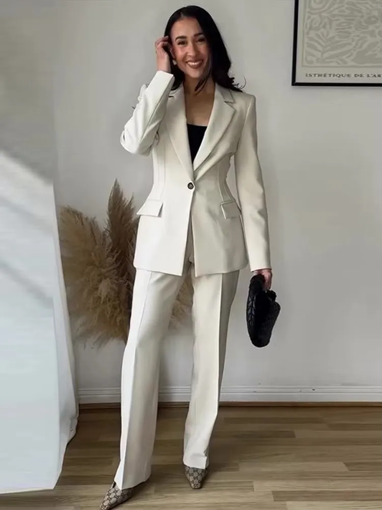 Elegant Chic Blazer Women 2025 New Spring Office Lady Fashion Notched Collar Pockets V Neck Slim Suit Jackets Solid Casual Coat
Elegant Chic Blazer Women 2025 New Spring Office Lady Fashion Notched Collar Pockets V Neck Slim Suit Jackets Solid Casual Coat