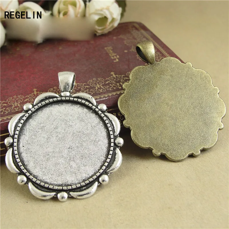 REGELIN High Qualtity 10pcs/lot inner 30 mm Flower Antique Bronze/Antique Silver Blank Tray Alloy Pendant Blank
REGELIN High Qualtity 10pcs/lot inner 30 mm Flower Antique Bronze/Antique Silver Blank Tray Alloy Pendant Blank