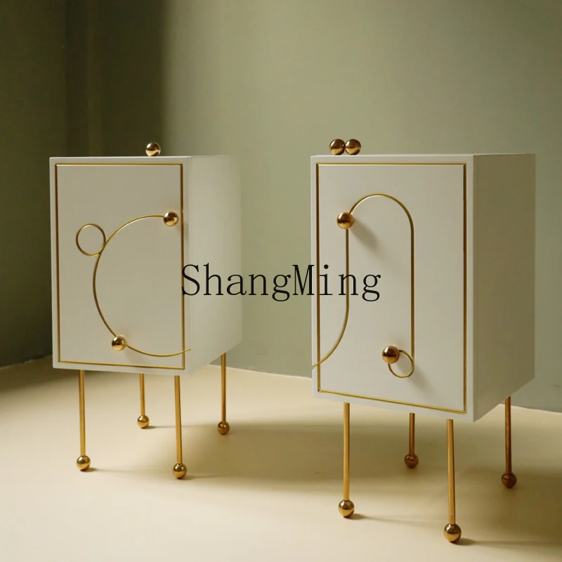 CL light luxury bedside table metal element side cabinet ins wind Internet celebrity storage left and right bedside table
CL light luxury bedside table metal element side cabinet ins wind Internet celebrity storage left and right bedside table