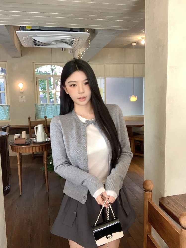 Knitted Cardigan And Puffy Skirt Two-Piece Set with Pockets Spring 2026 New Style Long Sleeve round Neckline Casual Fashion
Knitted Cardigan And Puffy Skirt Two-Piece Set with Pockets Spring 2026 New Style Long Sleeve round Neckline Casual Fashion