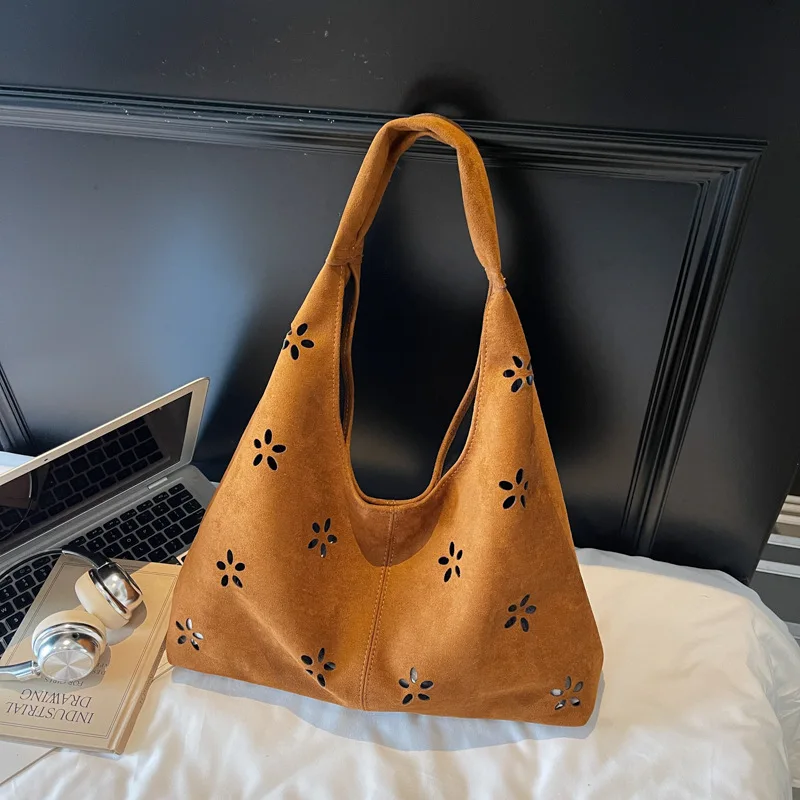 2025 Hollow-Out Underarm Bag for Women, Large Capacity Shoulder Purse, Tote Handbag Adjustable Strap for Daily Commuter
2025 Hollow-Out Underarm Bag for Women, Large Capacity Shoulder Purse, Tote Handbag Adjustable Strap for Daily Commuter