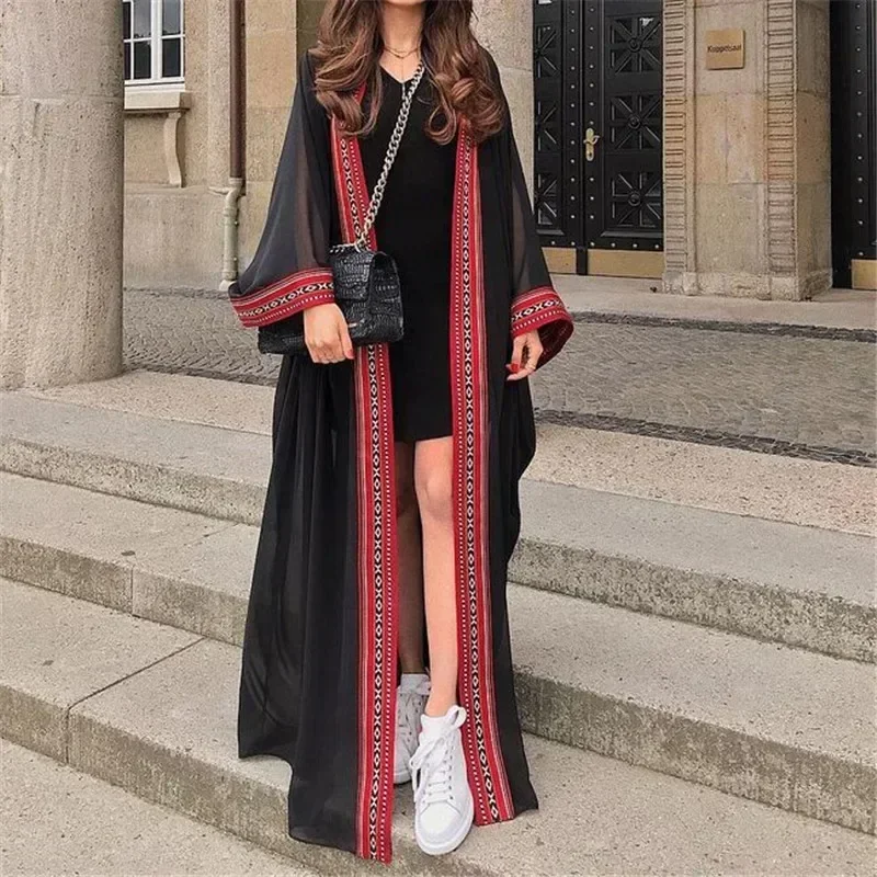 Black Chiffon Embroidery Edge Long Maxi Kimono Cardigan Women Beach Cover Up with Belt Tunica Kaftans Femininos Beach Wear 2025
Black Chiffon Embroidery Edge Long Maxi Kimono Cardigan Women Beach Cover Up with Belt Tunica Kaftans Femininos Beach Wear 2025
