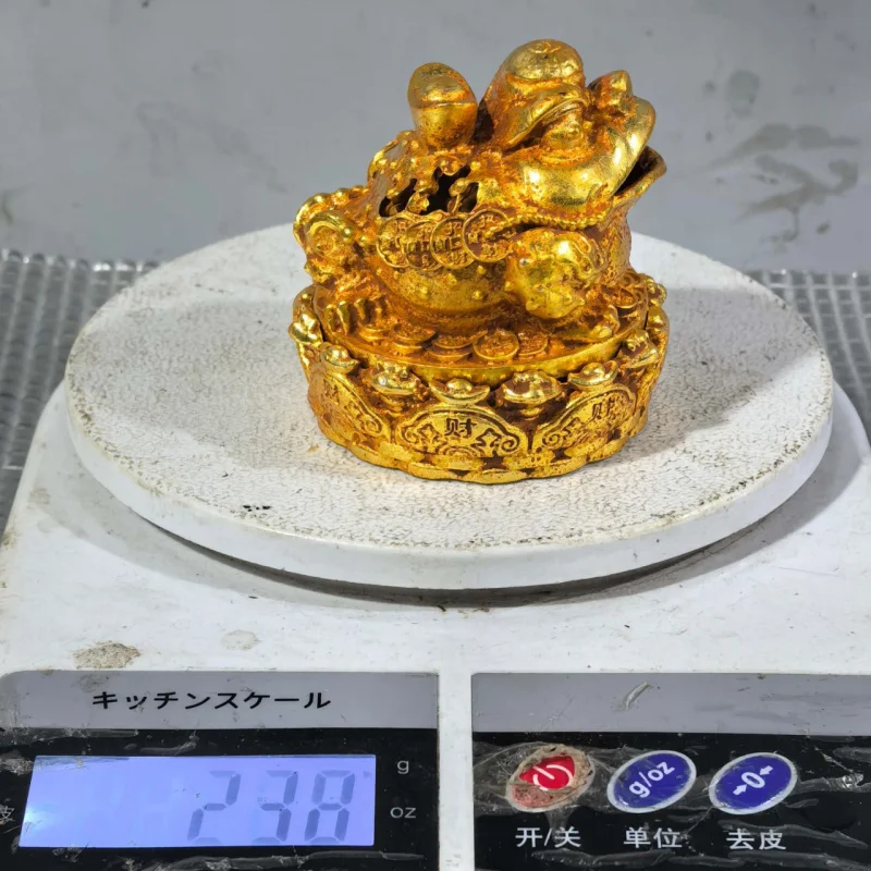 Antique Collection Three-Legged Golden Toad Ingot Golden Toad Home Decoration Golden Toad Incense Burner Craft Ornament
Antique Collection Three-Legged Golden Toad Ingot Golden Toad Home Decoration Golden Toad Incense Burner Craft Ornament