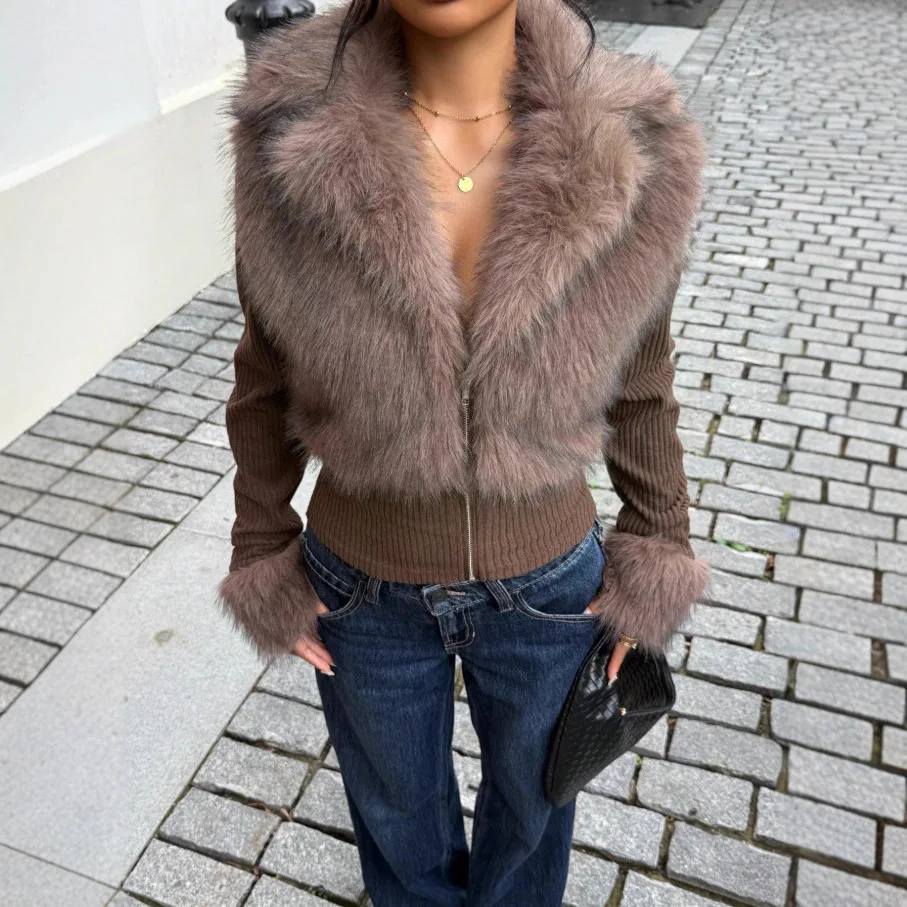 Новая женская плюшевая толстовка-кардиган в стиле пэчворк, универсальная осень и зима, повседневная приталенная куртка на молнии, вязаный свитер
Новая женская плюшевая толстовка-кардиган в стиле пэчворк, универсальная осень и зима, повседневная приталенная куртка на молнии, вязаный свитер