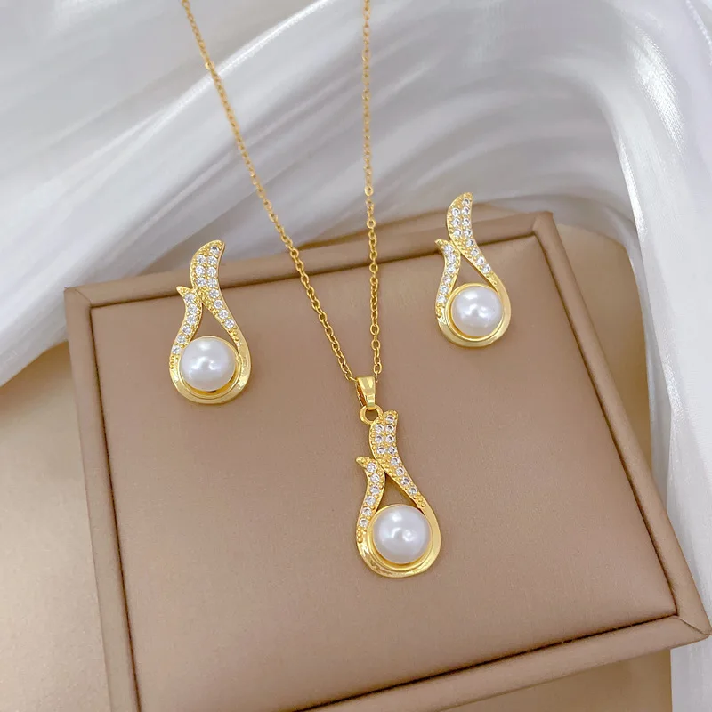 Royal Court Style Women Waterdrop Zircon Pearl Pendant Necklace Earrings Set Luxury Wedding Jewelry Girls Gift
Royal Court Style Women Waterdrop Zircon Pearl Pendant Necklace Earrings Set Luxury Wedding Jewelry Girls Gift