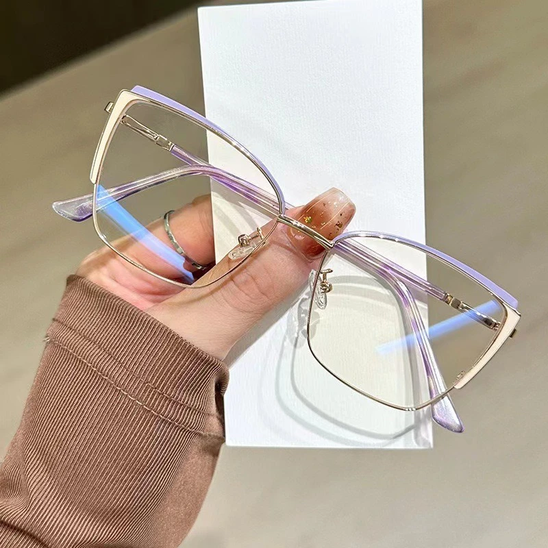 Fashionable Printed Geometric Eyeglass Frame 2025 New Women's Metal Anti Blue Light Glasses TR90 Computer Reading Eyewears
Fashionable Printed Geometric Eyeglass Frame 2025 New Women's Metal Anti Blue Light Glasses TR90 Computer Reading Eyewears