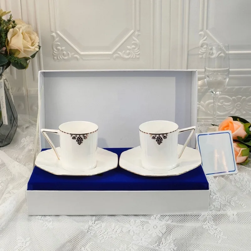 British bone porcelain coffee cup and plate set, home white tea cup gift box packaging, holiday gifts, kitchen utensils
British bone porcelain coffee cup and plate set, home white tea cup gift box packaging, holiday gifts, kitchen utensils