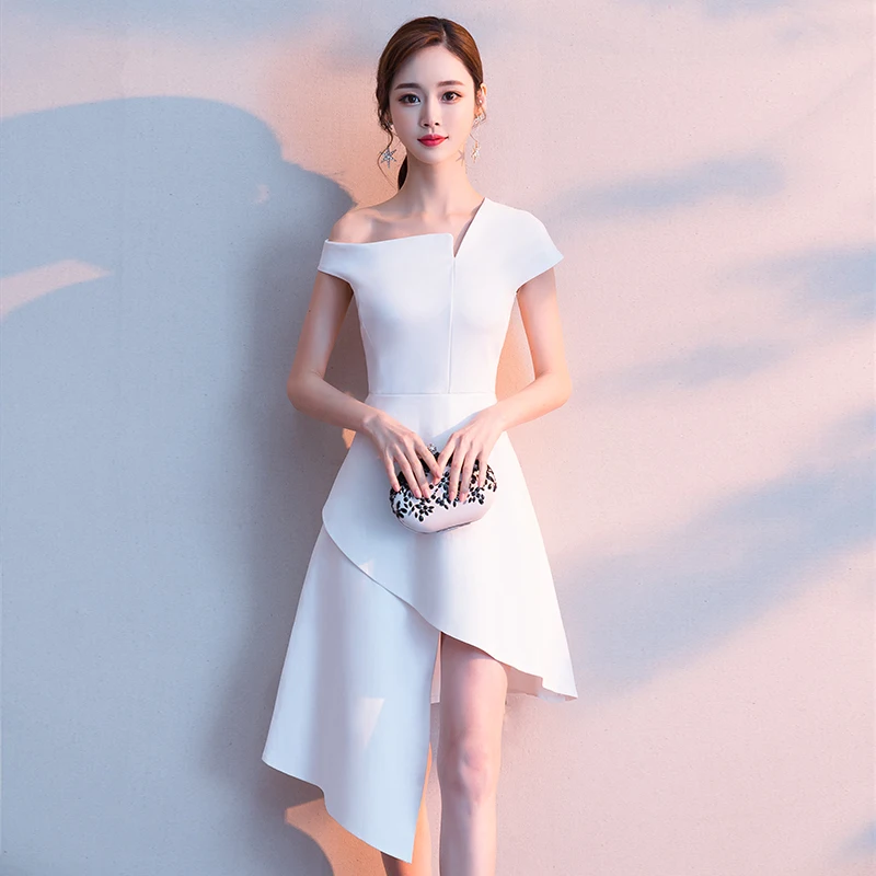 2024 Hepburn style midi dress French fashion young slim irregular dress evening dress
2024 Hepburn style midi dress French fashion young slim irregular dress evening dress