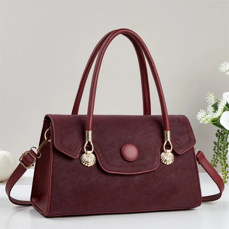 Luxury Textured Leather Diaper Bag For Women Stylish Crossbody Handbag Designer Large Capacity Tote For Commuter And Travel
Luxury Textured Leather Diaper Bag For Women Stylish Crossbody Handbag Designer Large Capacity Tote For Commuter And Travel