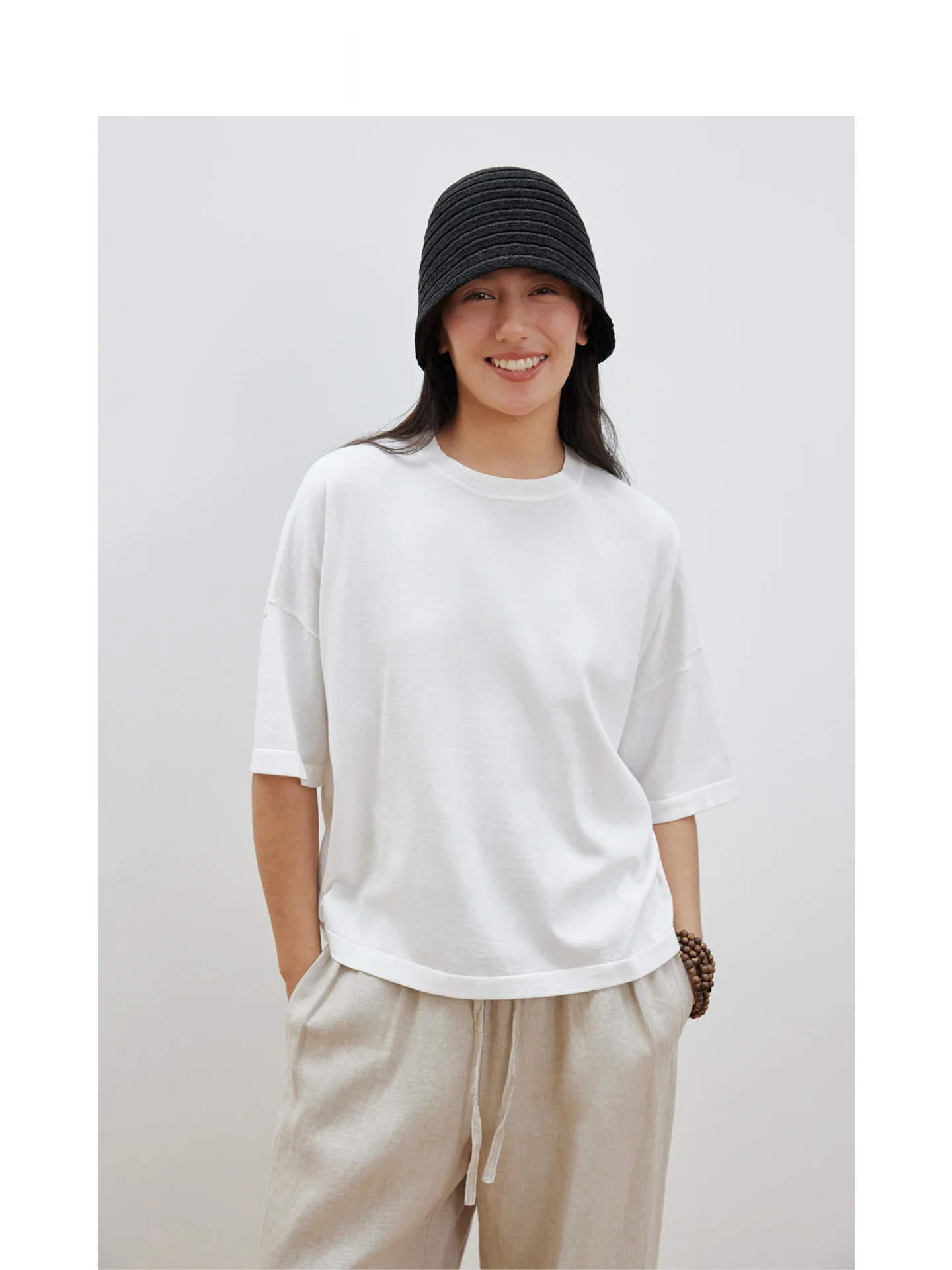 EREMIN Ladies Comfortable Soft Knitted Pure Color T-Shirt Casual Style Loose Fit Short Sleeve round Neck Top Versatile Five-Q...
EREMIN Ladies Comfortable Soft Knitted Pure Color T-Shirt Casual Style Loose Fit Short Sleeve round Neck Top Versatile Five-Q...