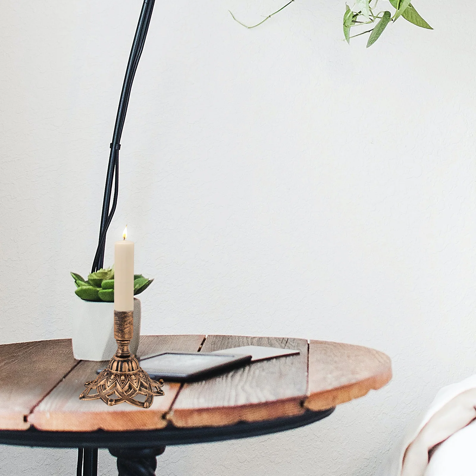 2Pcs Vintage Holders Bronze Taper Holder Decorative Table Centerpiece Wedding Halloween Christmas Party
2Pcs Vintage Holders Bronze Taper Holder Decorative Table Centerpiece Wedding Halloween Christmas Party