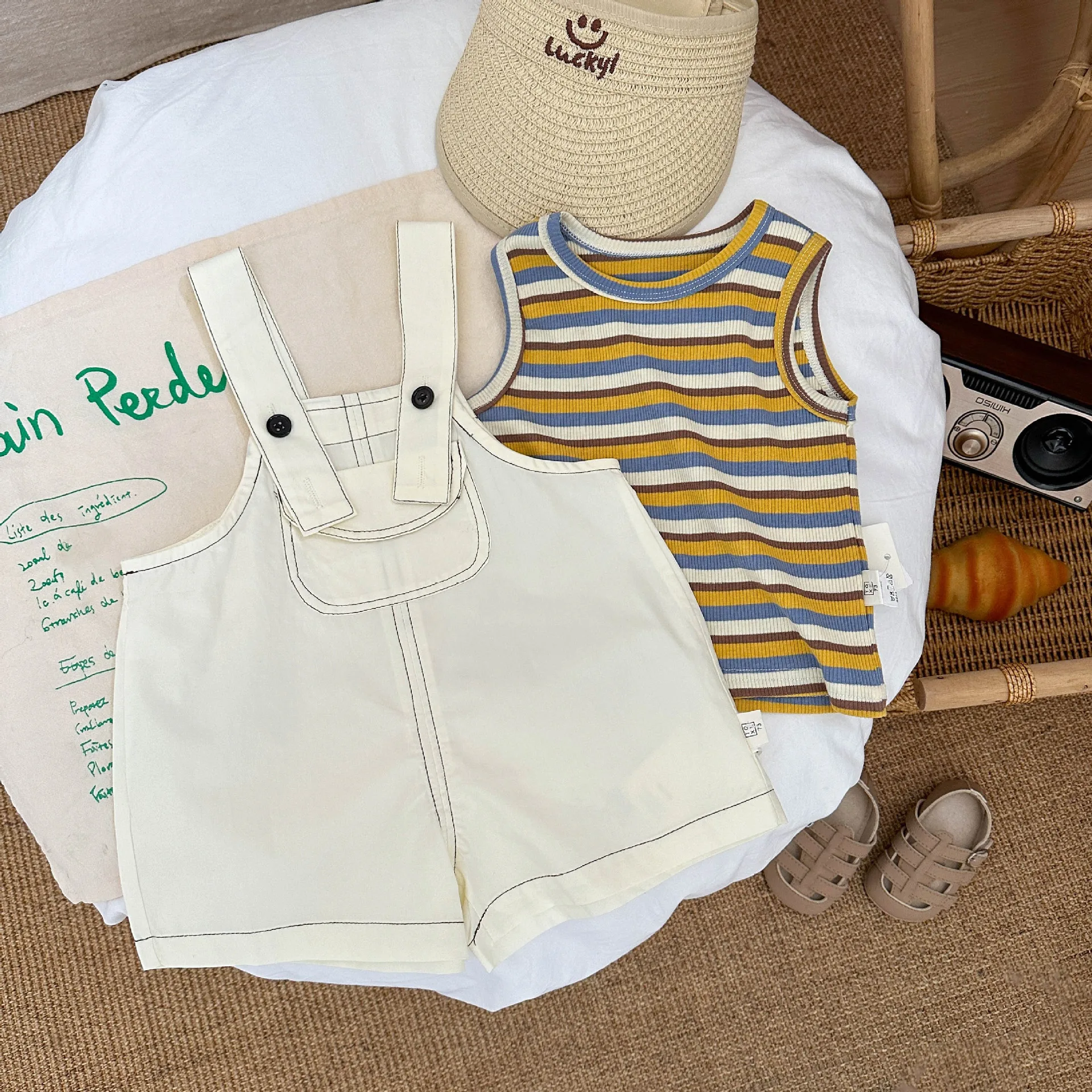 Ins Korean Version Summer Baby Overalls 2025 New Item Baby Pure Cotton Casual Jumpsuit Children's Versatile Shorts
Ins Korean Version Summer Baby Overalls 2025 New Item Baby Pure Cotton Casual Jumpsuit Children's Versatile Shorts