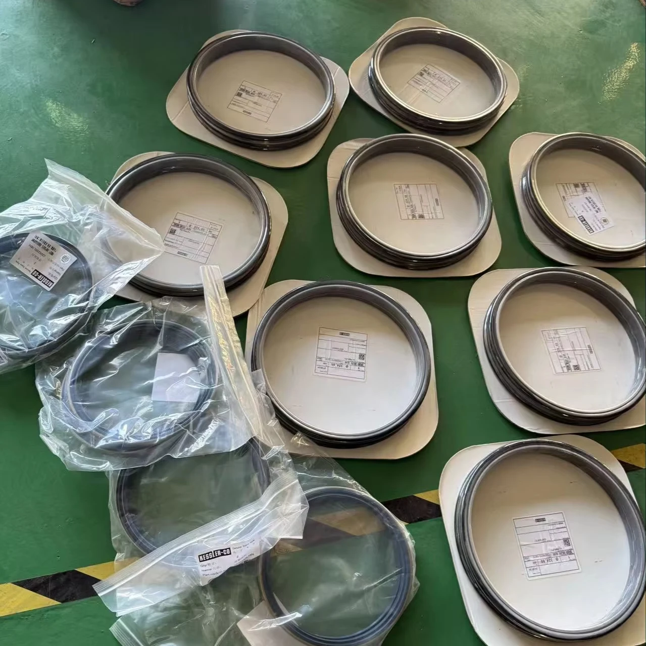 High Quality Mirror Seal 76.90H-27 60062648 Mirror Seal
High Quality Mirror Seal 76.90H-27 60062648 Mirror Seal