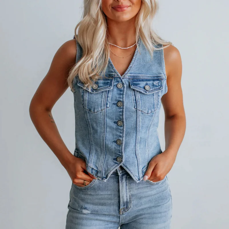 Women's Sleeveless V-neck Top Single-Breasted Denim Washable Tank Top Spring/Autumn 2026 Horse Clip Fashion Accessory
Women's Sleeveless V-neck Top Single-Breasted Denim Washable Tank Top Spring/Autumn 2026 Horse Clip Fashion Accessory