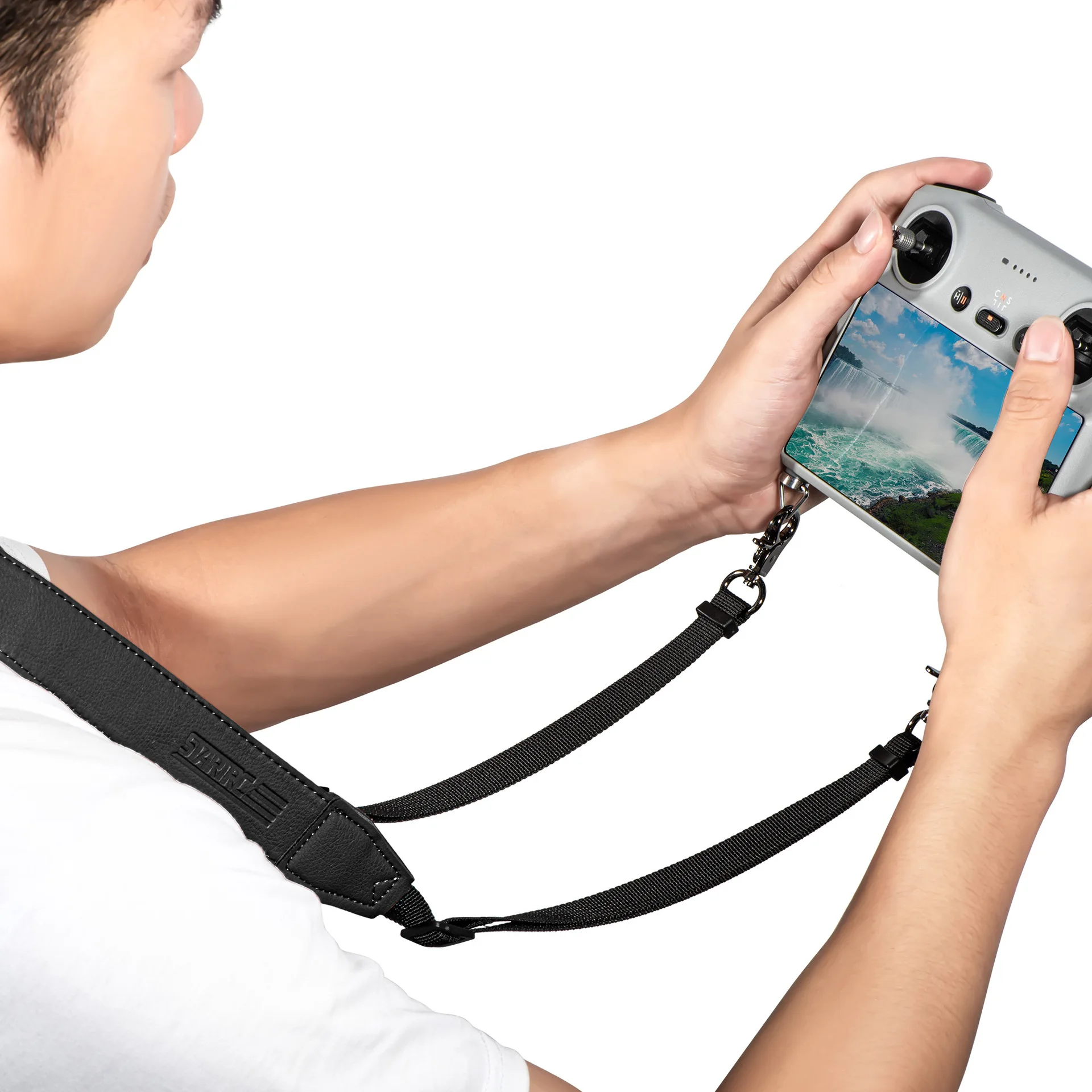DJI RC PRO Controller Shoulder Strap Cowhide Neck Lanyard Adjustable Rope for DJI Mini 3 PRO Drone Remote Control Accessories
DJI RC PRO Controller Shoulder Strap Cowhide Neck Lanyard Adjustable Rope for DJI Mini 3 PRO Drone Remote Control Accessories
