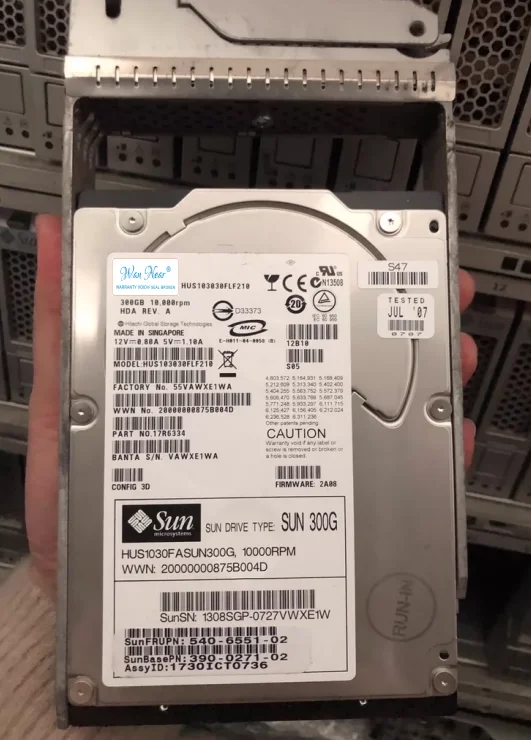 Для SUN 540-6551-02 390-0271-02 3,5 300G 10K FC HUS 103030 Серверный жесткий диск FLF210, 300 ГБ
Для SUN 540-6551-02 390-0271-02 3,5 300G 10K FC HUS 103030 Серверный жесткий диск FLF210, 300 ГБ