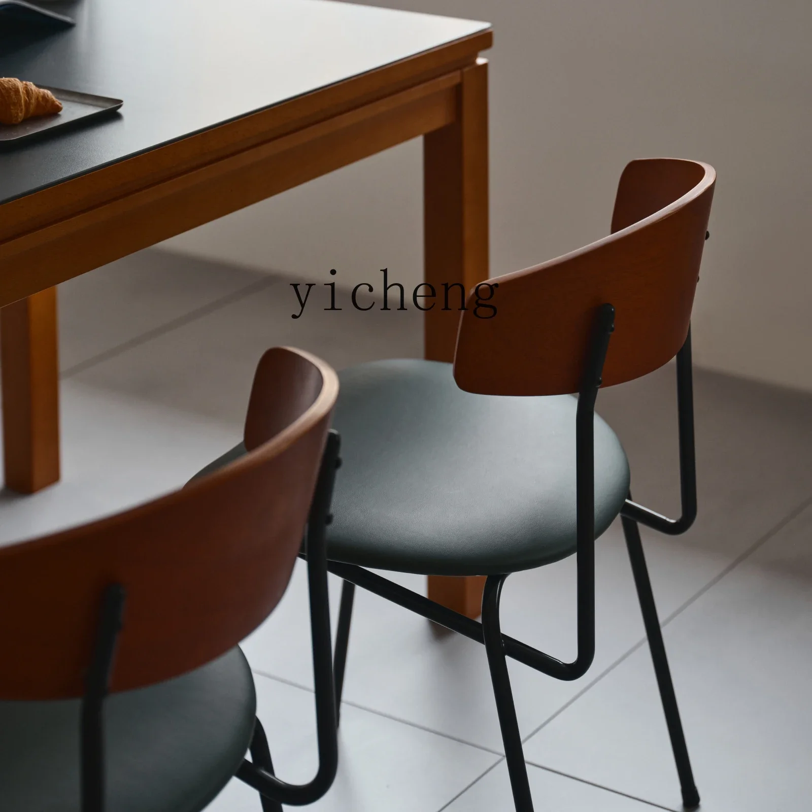 V6 dining chair | Nordic Japanese retro light luxury solid wood soft bag home dining table and chair back chair
V6 dining chair | Nordic Japanese retro light luxury solid wood soft bag home dining table and chair back chair