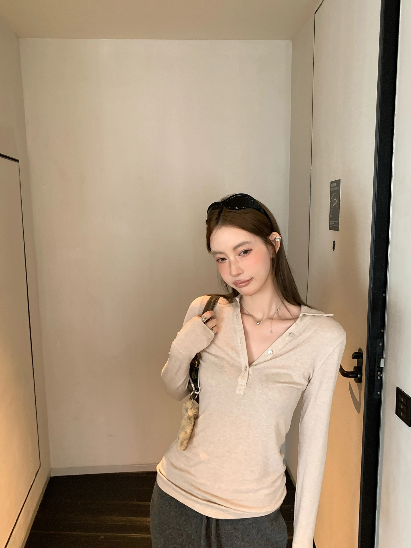 3C Women's Long Sve T-irt Adjustable Collar Silk Wool Blend Soft Warm Base irt Korean Sle Faionable Winter Top
3C Women's Long Sve T-irt Adjustable Collar Silk Wool Blend Soft Warm Base irt Korean Sle Faionable Winter Top