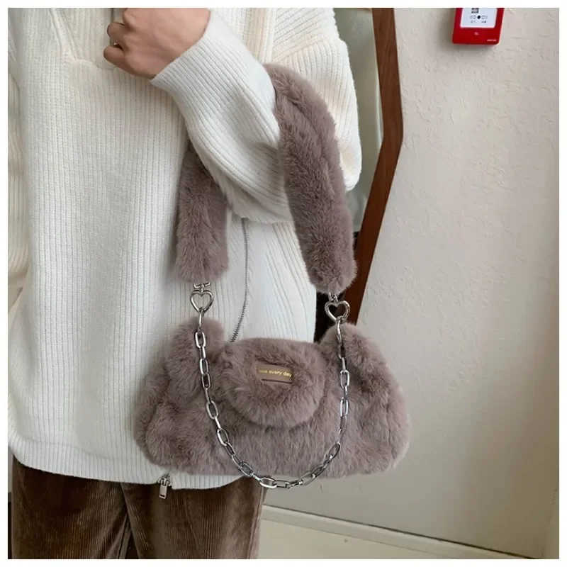 2024 Autumn Winter Ladies Shoulder Bags Soft Plush Female Evening Clutch Purse Handbags Women's Small Tote Fluffy Crossbody Bag
2024 Autumn Winter Ladies Shoulder Bags Soft Plush Female Evening Clutch Purse Handbags Women's Small Tote Fluffy Crossbody Bag