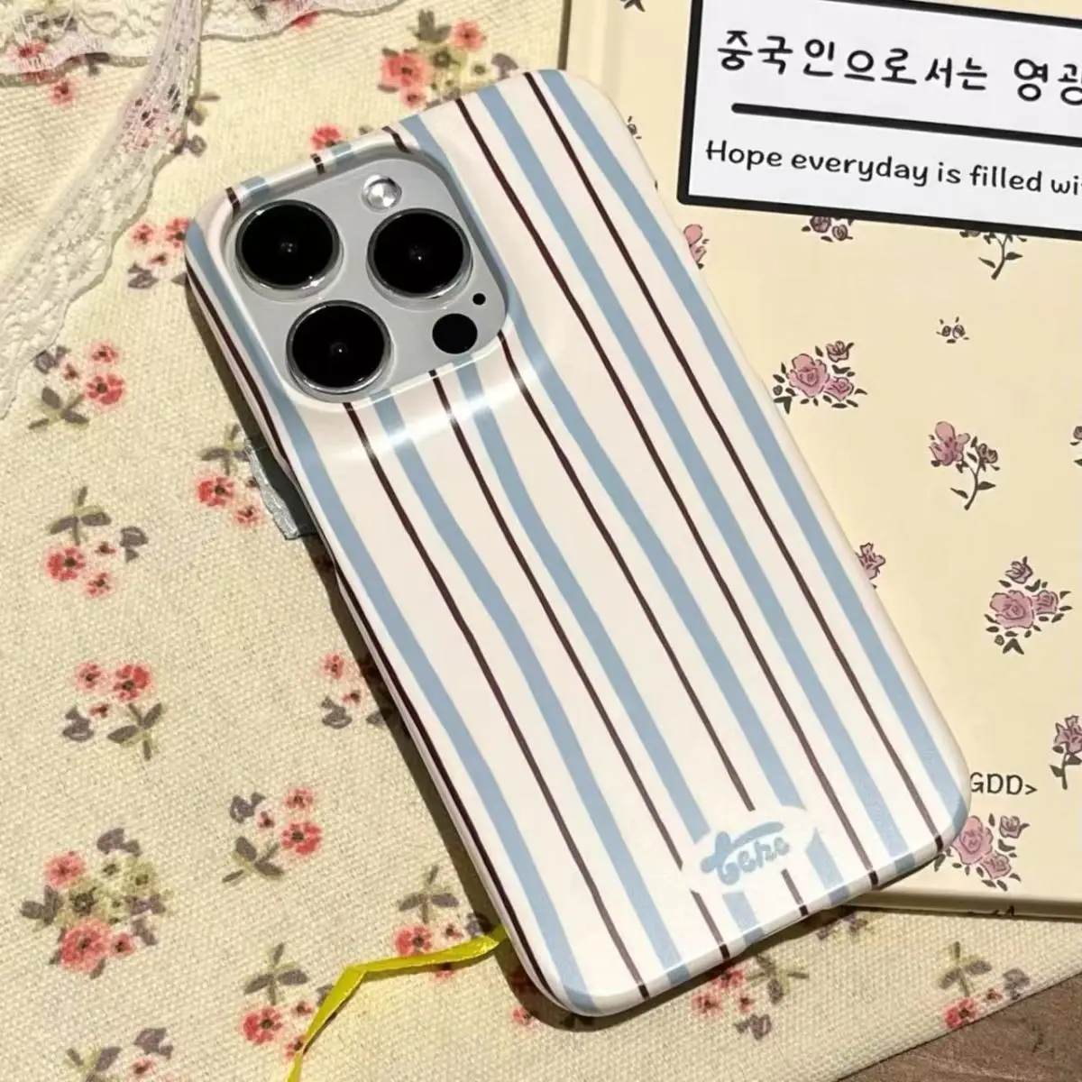 Small Fresh Niche Art Design Simple Lines White Jelly Phone Case For iPhone 17 AIR 16 15 14 13 PRO MAX PLUS Dustproof Cover
Small Fresh Niche Art Design Simple Lines White Jelly Phone Case For iPhone 17 AIR 16 15 14 13 PRO MAX PLUS Dustproof Cover