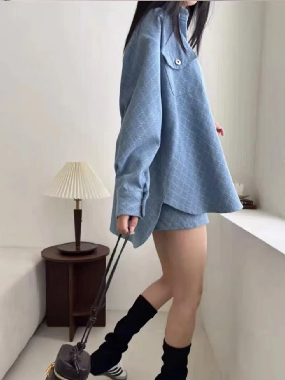 Женский джинсовый комплект Faionable Waed Blue с винтажным ромбовидным узором Long Sve irt A-Line, комплект из двух предметов с широкими штанинами
Женский джинсовый комплект Faionable Waed Blue с винтажным ромбовидным узором Long Sve irt A-Line, комплект из двух предметов с широкими штанинами