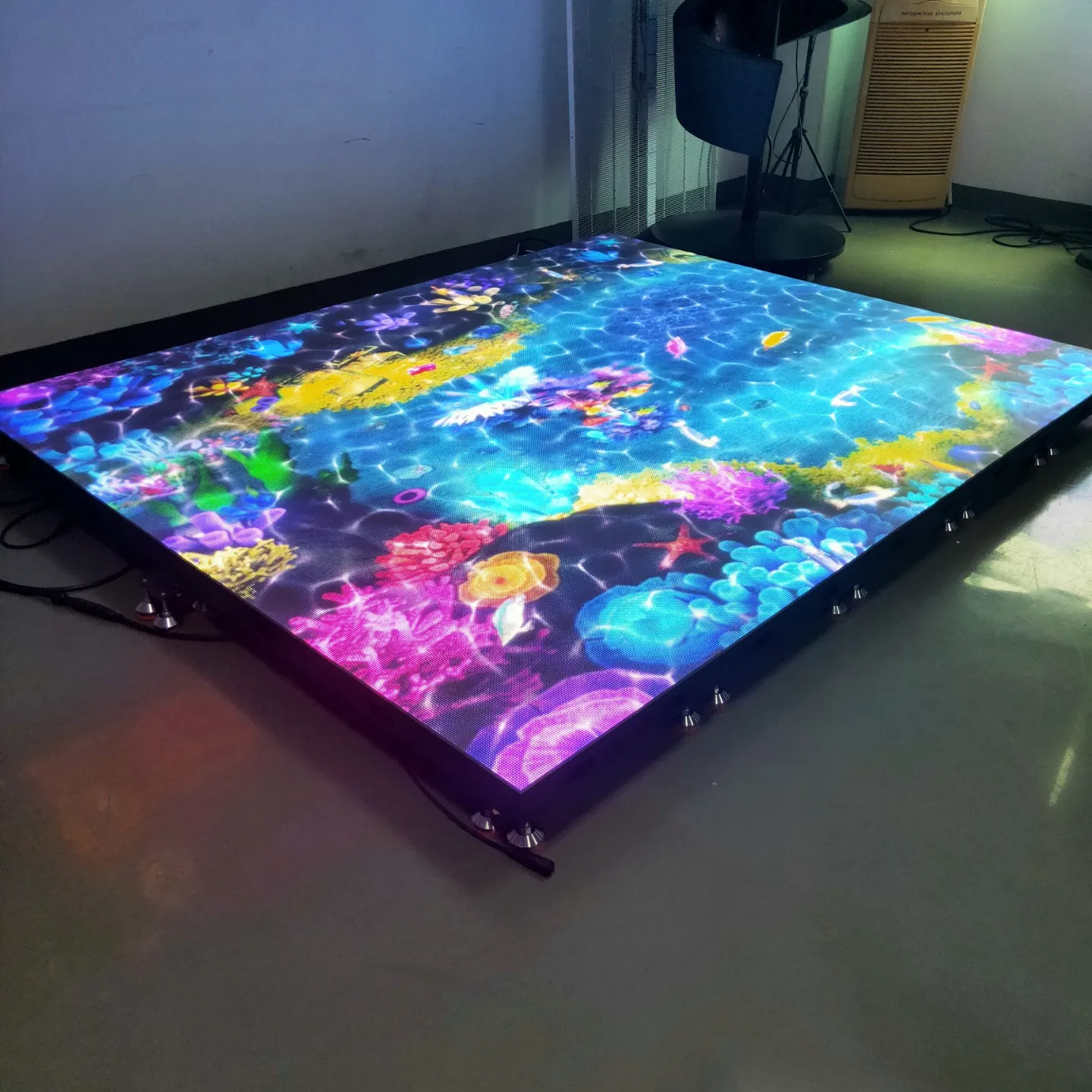 High Brightness 14.76x6.56ft P3.91p2.976 Indoor Floor Interactive Rental LED Display Screen Cabinet Panels For Concert
High Brightness 14.76x6.56ft P3.91p2.976 Indoor Floor Interactive Rental LED Display Screen Cabinet Panels For Concert