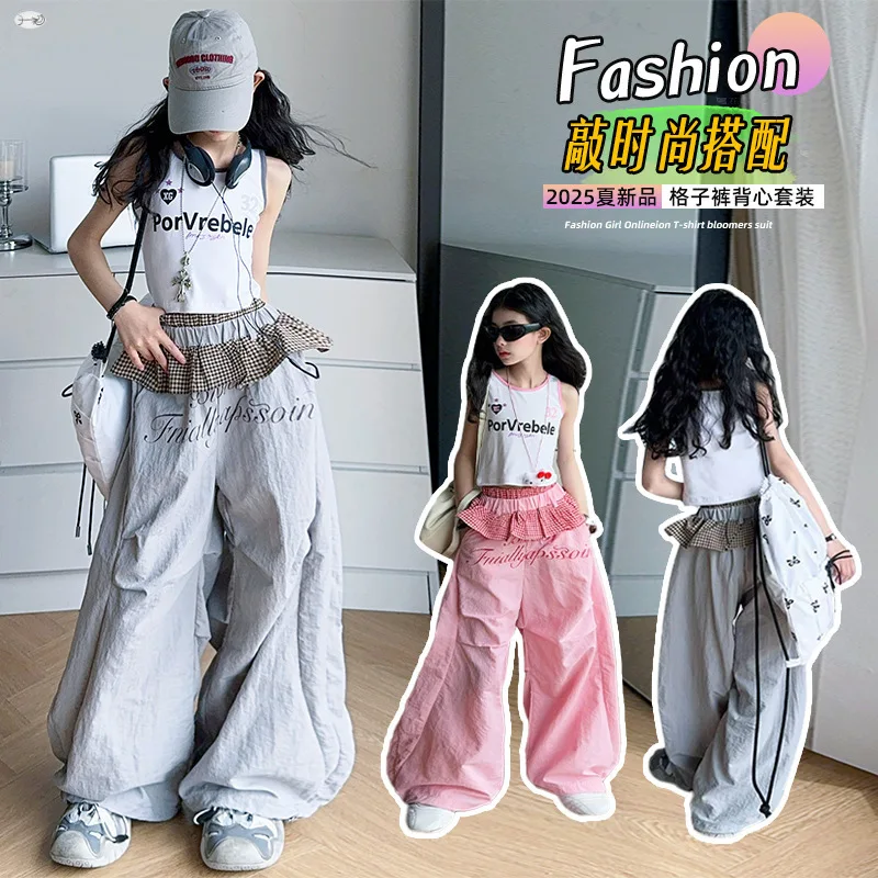 Girls' Summer Tank Top Set 2025 New Children's Letter Tank Top Checkered Double Waist Street Dance Wide Leg Pants Two Piece Set
Girls' Summer Tank Top Set 2025 New Children's Letter Tank Top Checkered Double Waist Street Dance Wide Leg Pants Two Piece Set
