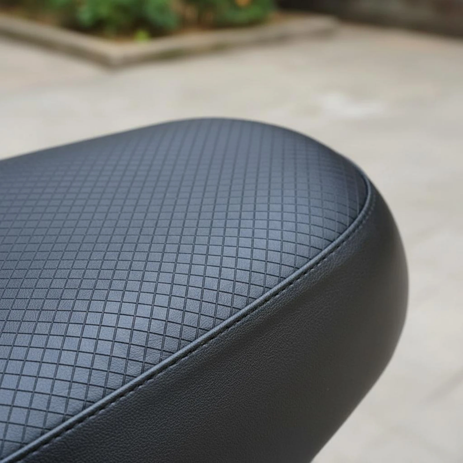 Motorcycle Seat Cover Waterproof Scooter Seat Cover Vehicle Accessory Easy to Install Cooling for Daily Commuting
Motorcycle Seat Cover Waterproof Scooter Seat Cover Vehicle Accessory Easy to Install Cooling for Daily Commuting