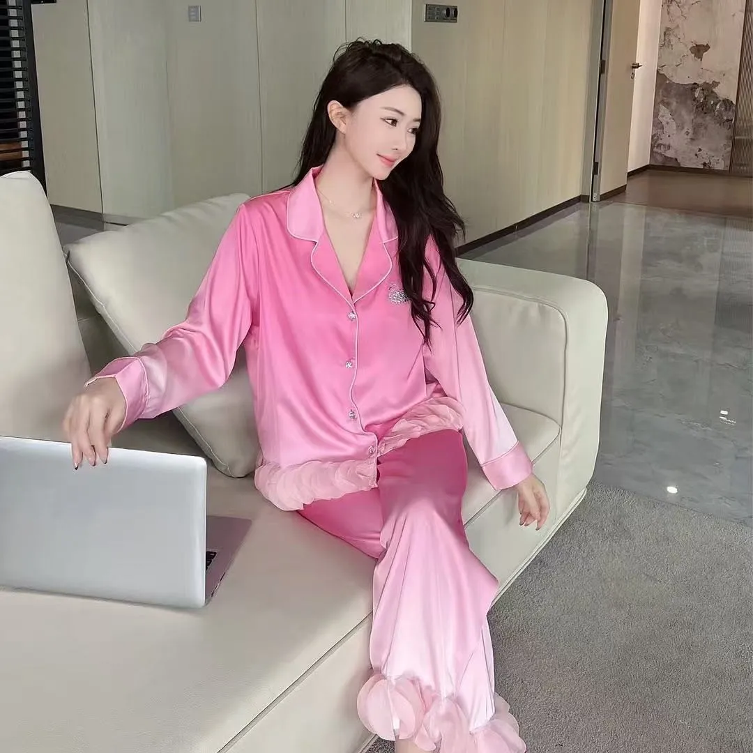 Women Ruffles Pajamas Set Sleepwear Sexy Gradient Satin Long Sleeve Cardigan Trouser Pijamas Suit Home Wear Loungewear
Women Ruffles Pajamas Set Sleepwear Sexy Gradient Satin Long Sleeve Cardigan Trouser Pijamas Suit Home Wear Loungewear