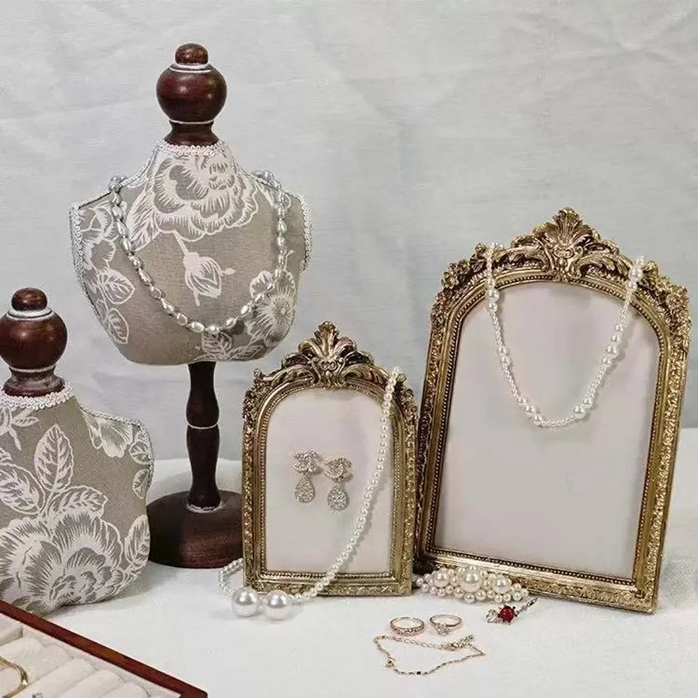 Necklace Display Stand Jewelry Earing Ring Display Chain Bust Stand Scarf Holder Mannequin Model Ornament Bedroom Decoration
Necklace Display Stand Jewelry Earing Ring Display Chain Bust Stand Scarf Holder Mannequin Model Ornament Bedroom Decoration
