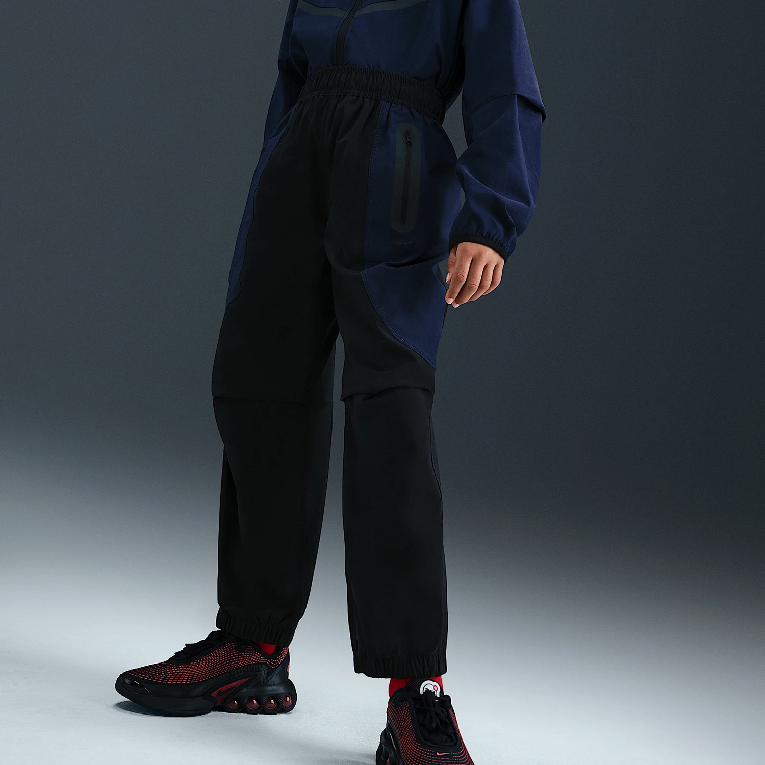 Nike Authentic 2025 Autumn Edition Large Children's Shuttle Weaving Splicing Casual Pants II3626-010
Nike Authentic 2025 Autumn Edition Large Children's Shuttle Weaving Splicing Casual Pants II3626-010
