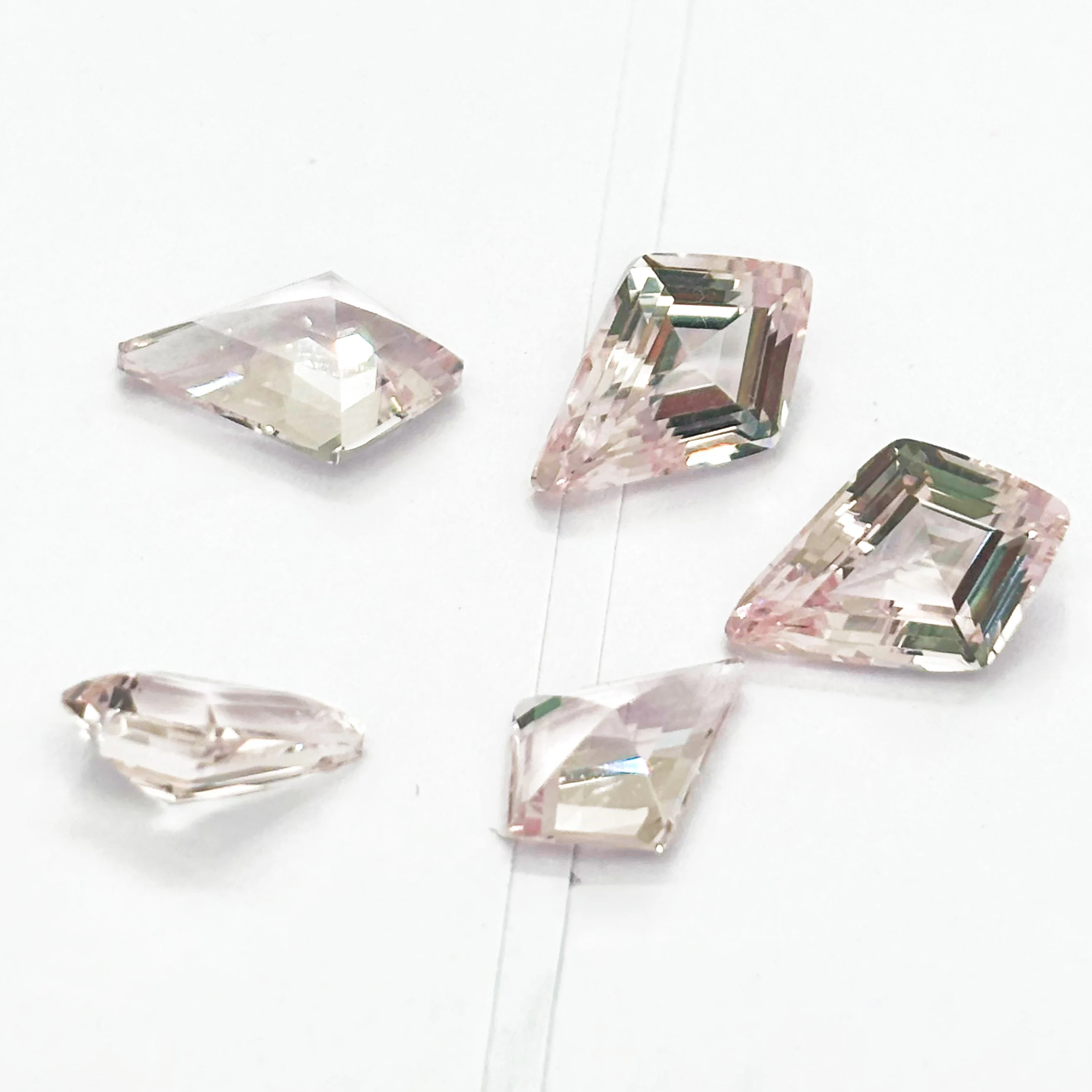 Lab Grown Heat Treated Fancy Geometry Pink Faceted Cut Semi Morganite Round Heart Oval Shape for Jewelry Making
Lab Grown Heat Treated Fancy Geometry Pink Faceted Cut Semi Morganite Round Heart Oval Shape for Jewelry Making