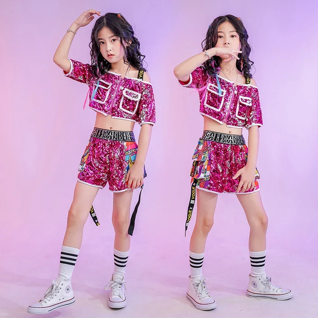 2Pcs Kids Glitter Purple-Red Sequin Crop Tops Shorts Set Children's Fashion Hip Hop Dance Stage Performance Wear
2Pcs Kids Glitter Purple-Red Sequin Crop Tops Shorts Set Children's Fashion Hip Hop Dance Stage Performance Wear