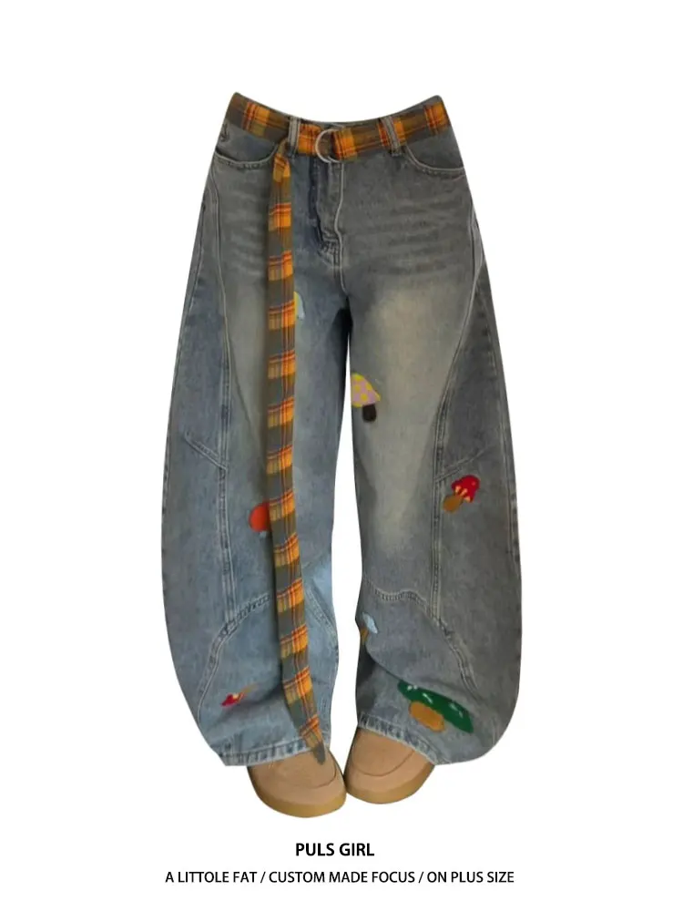 Large Size American Retro Washed Mushroom Embroidery Jeans Women's Loose Plaid Belted Long Pants High Waist Casual Fashion
Large Size American Retro Washed Mushroom Embroidery Jeans Women's Loose Plaid Belted Long Pants High Waist Casual Fashion