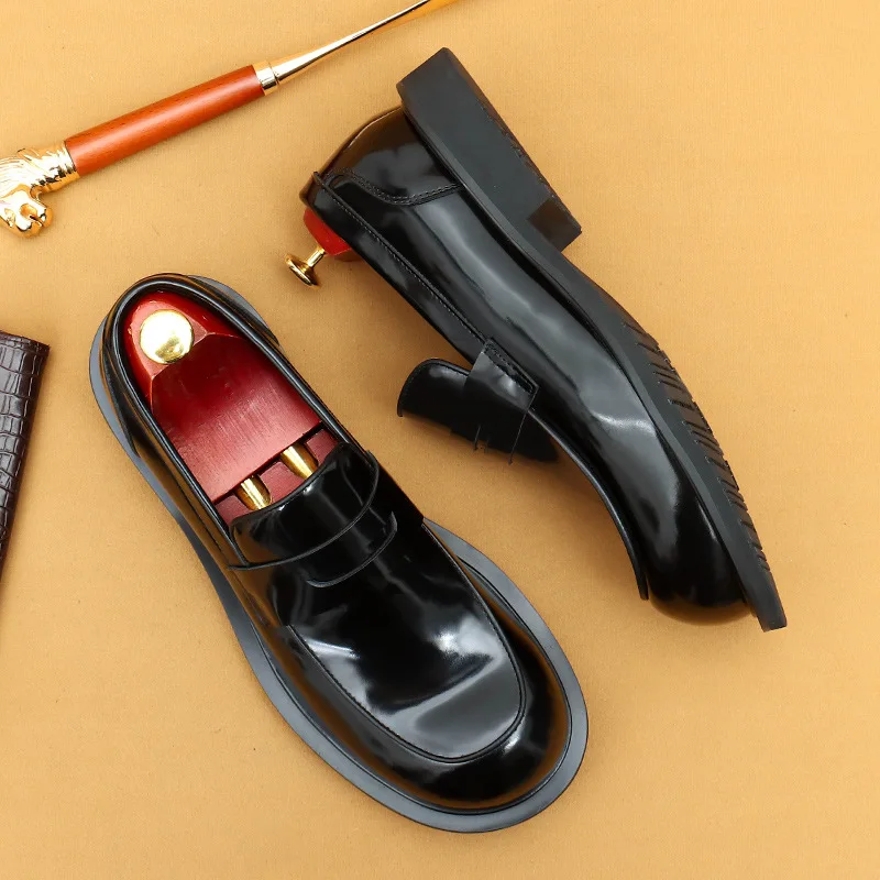 Men'S Genuine Leather Vintage High Quality Shoes Luxury Wedding Formal Dress Classic Elegant Italian Black Loafers
Men'S Genuine Leather Vintage High Quality Shoes Luxury Wedding Formal Dress Classic Elegant Italian Black Loafers