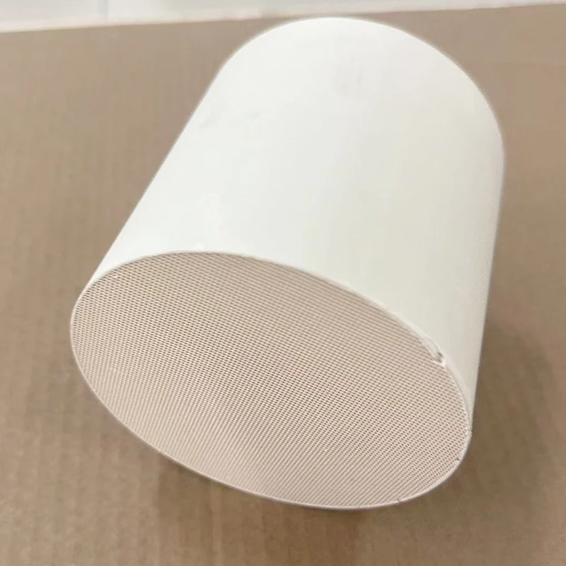 103mm Diameter Fit EURO 5 petrol Catalytic Converter with Ceramic Core High Temperature Resistant Exhaust Catalyst
103mm Diameter Fit EURO 5 petrol Catalytic Converter with Ceramic Core High Temperature Resistant Exhaust Catalyst