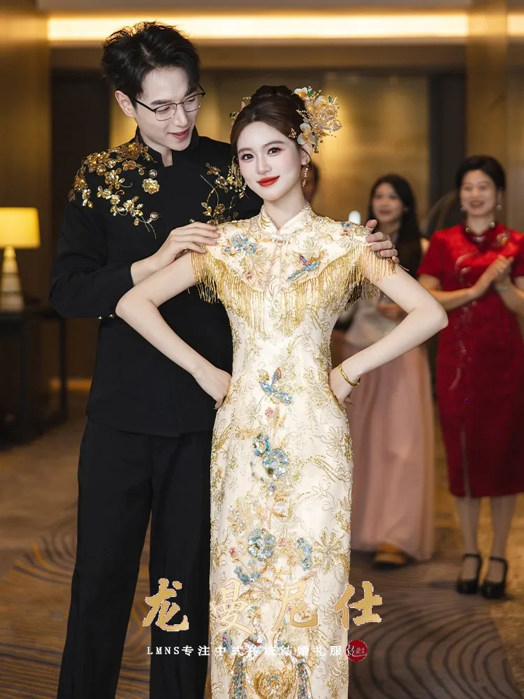 Golden embroidered bride's toasting dress Chinese-style improved tassel shawl for women
Golden embroidered bride's toasting dress Chinese-style improved tassel shawl for women