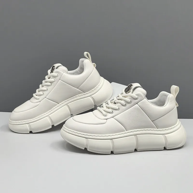 Autumn Winter American Style Men's Top Layer Cowhide Thick Soled Sports Leisure Breathable Board Trendy Shoes High-end Men Shoes
Autumn Winter American Style Men's Top Layer Cowhide Thick Soled Sports Leisure Breathable Board Trendy Shoes High-end Men Shoes