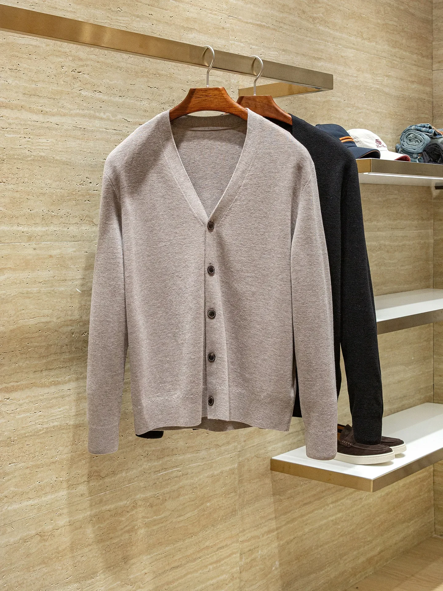 Cotton wool blend, autumn and winter men's long-sleeved button-open knitted sweater
Cotton wool blend, autumn and winter men's long-sleeved button-open knitted sweater