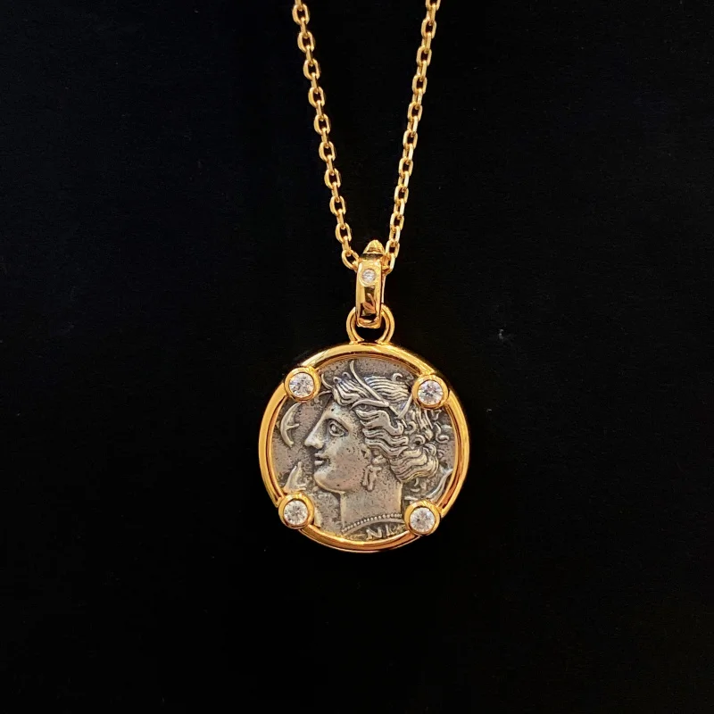 hot selling new four-diamond water fairy ancient coin pendant ins with sterling silver vintage court gold coin necklace
hot selling new four-diamond water fairy ancient coin pendant ins with sterling silver vintage court gold coin necklace