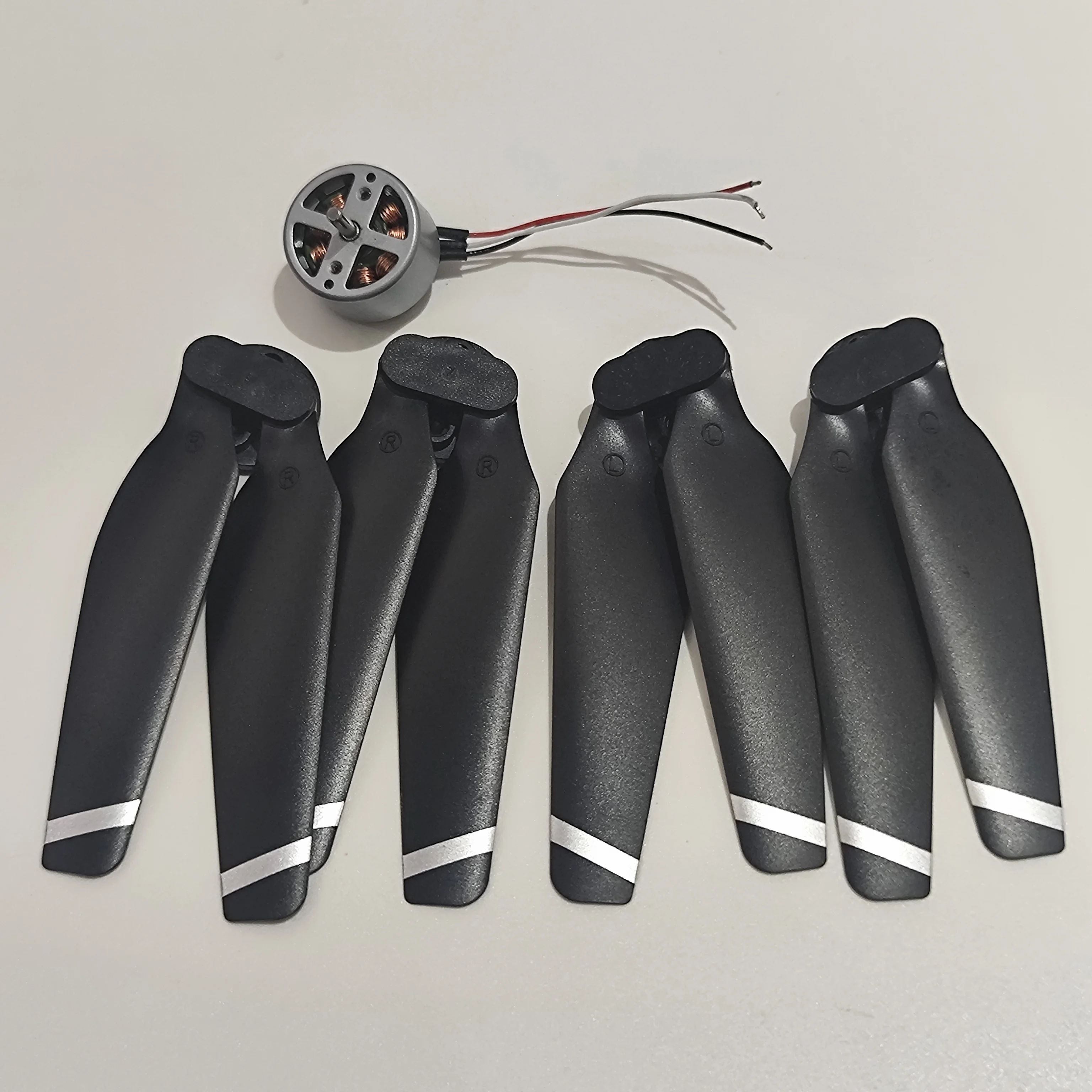 JJRC X19 Drone Original Folding Blade Propeller Brushless Engine Motors Motor Accessories
JJRC X19 Drone Original Folding Blade Propeller Brushless Engine Motors Motor Accessories