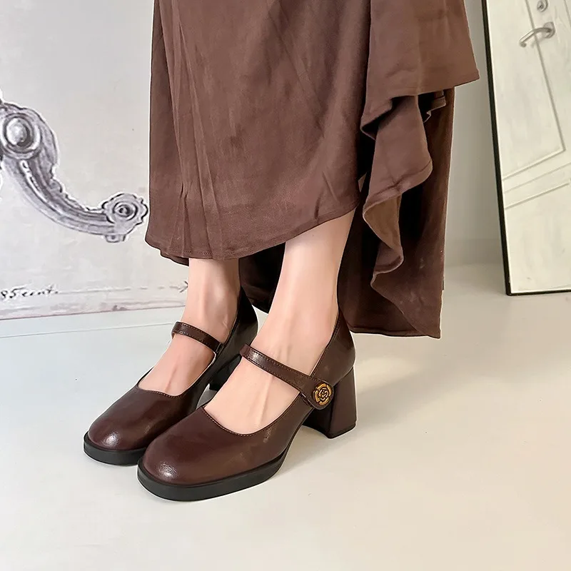 Retro Women Mary Jane Shoes Exquisite Genuine Leather High Heels for Woman French Style Casual Shoe Designer Shoes Zapatos Mujer
Retro Women Mary Jane Shoes Exquisite Genuine Leather High Heels for Woman French Style Casual Shoe Designer Shoes Zapatos Mujer