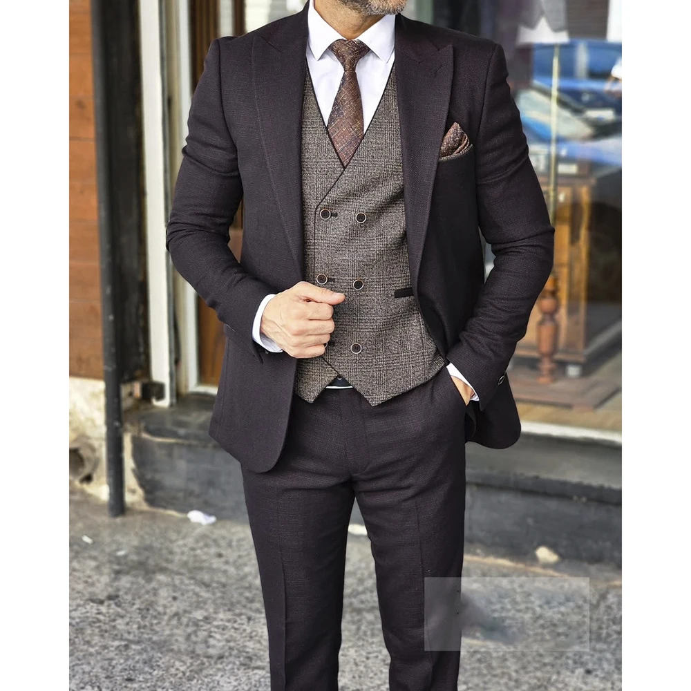 Luxury Suits for Men 3 Piece Jacket Pants Vest Single Breasted Peak Lapel Slim Fit Male Clothing High Quality Wedding Costume
Luxury Suits for Men 3 Piece Jacket Pants Vest Single Breasted Peak Lapel Slim Fit Male Clothing High Quality Wedding Costume