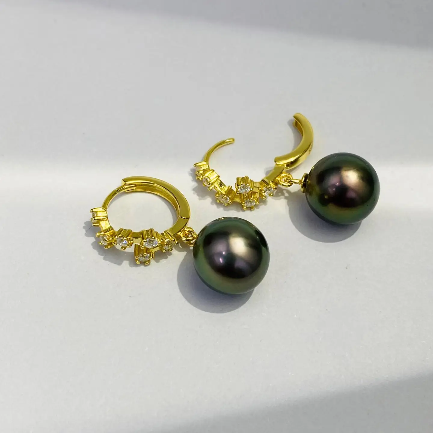 Wholesale S925 Sterling Silver Earrings Mount Findings Settings Base Mounting Parts Accessory for 9-10mm Pearls 5 pairs/lot
Wholesale S925 Sterling Silver Earrings Mount Findings Settings Base Mounting Parts Accessory for 9-10mm Pearls 5 pairs/lot