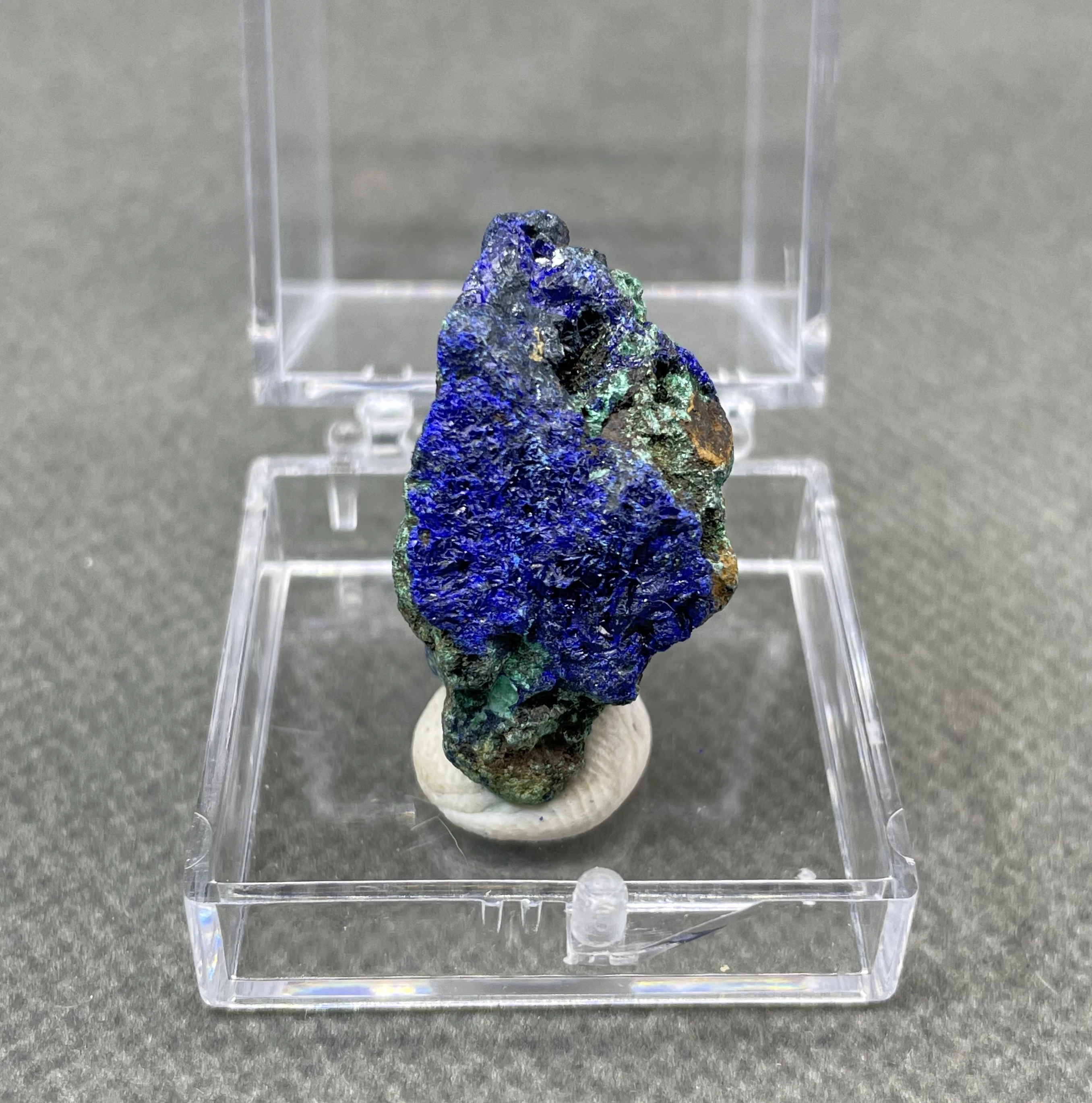 Natural azurite mineral crystal specimen healing quartz+ box size 3.4 cm (crystals and stones Quartz crystal stones )
Natural azurite mineral crystal specimen healing quartz+ box size 3.4 cm (crystals and stones Quartz crystal stones )