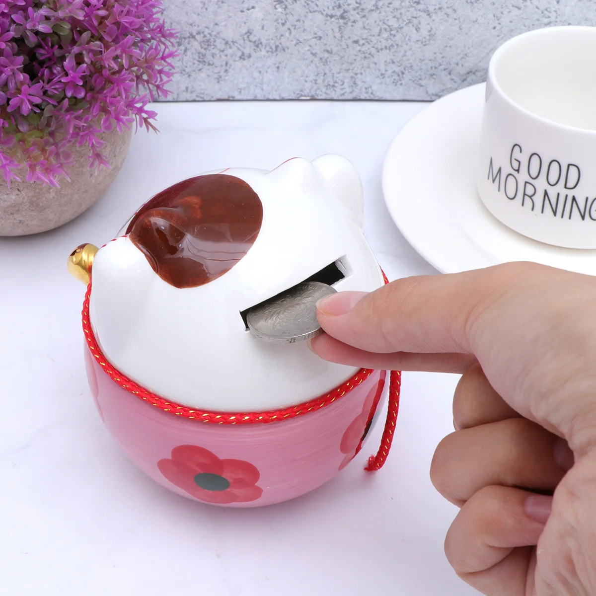 Pink Ceramic Cat Coin Bank Candy Holder Maneki Neko Wealth Attractor for Living Room Entryway Business Opening Gift
Pink Ceramic Cat Coin Bank Candy Holder Maneki Neko Wealth Attractor for Living Room Entryway Business Opening Gift