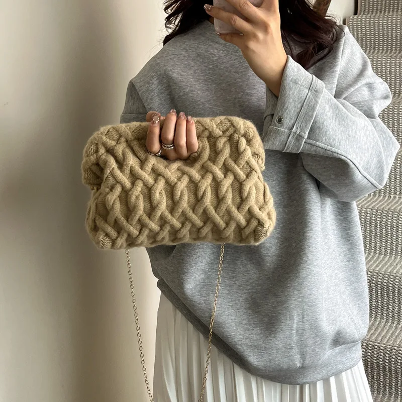 Fashion Knitting Yarn Crossbody Bags for Women Handmade Crochet Handbags Woven Shoulder Bag New Cloud Dumpling Bag Pouch Purse
Fashion Knitting Yarn Crossbody Bags for Women Handmade Crochet Handbags Woven Shoulder Bag New Cloud Dumpling Bag Pouch Purse